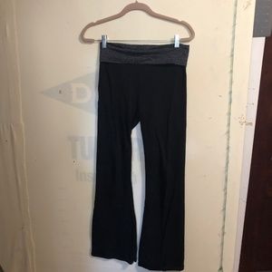 Aerie Yoga Pants with Silver Stripe Top, Size M